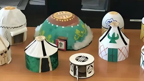 Смотреть секс: Иесі ұрлық жасағаны үшін қызметші қызды трахты