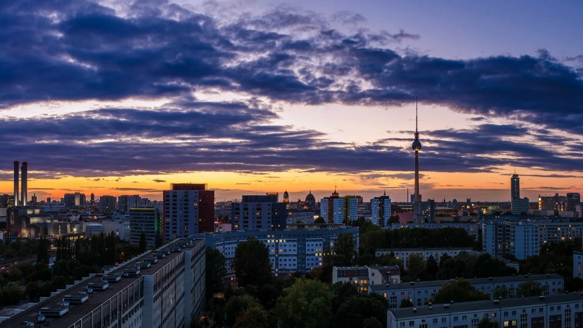 Берлин панорама. Ночной Берлин панорама. Вид на город. Панорамный вид на город. Включи простые города
