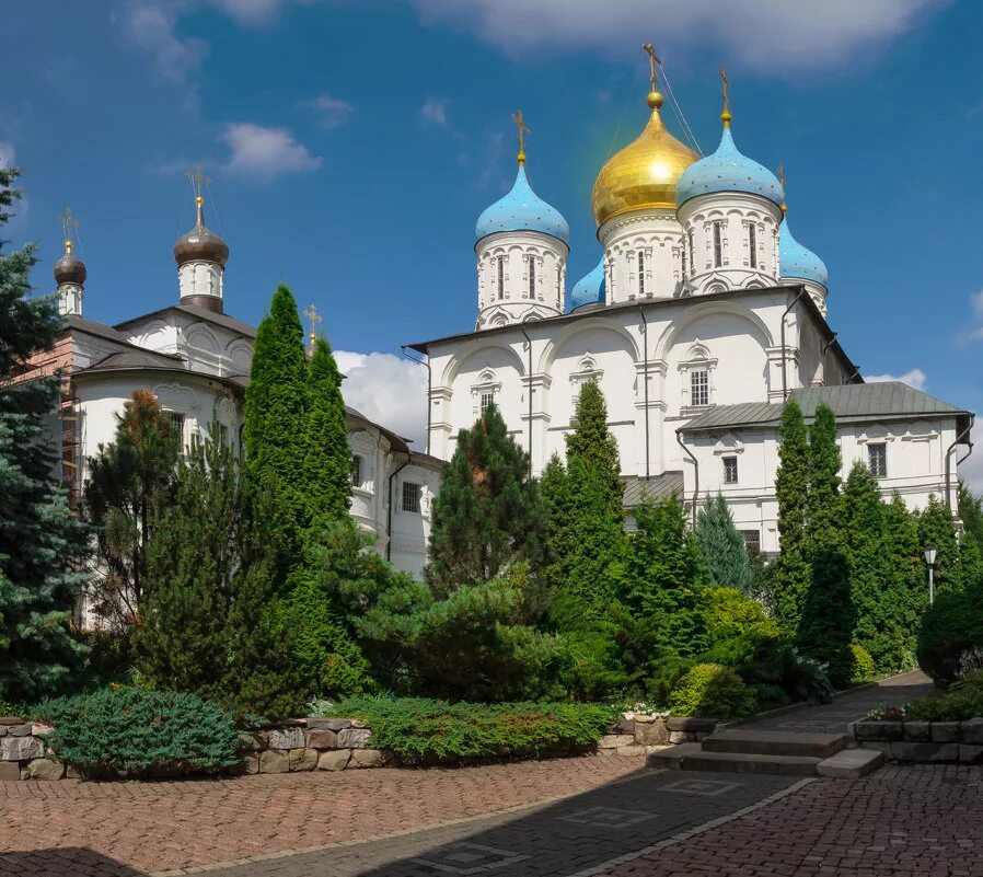 верхотурский кремль верхотурье. козельская свято-введенская оптина пустынь. духовная столица урала верхотурье. покровский храм высоцкого монастыря серпухов. свенский монастырь брянск антония и феодосия церковь.