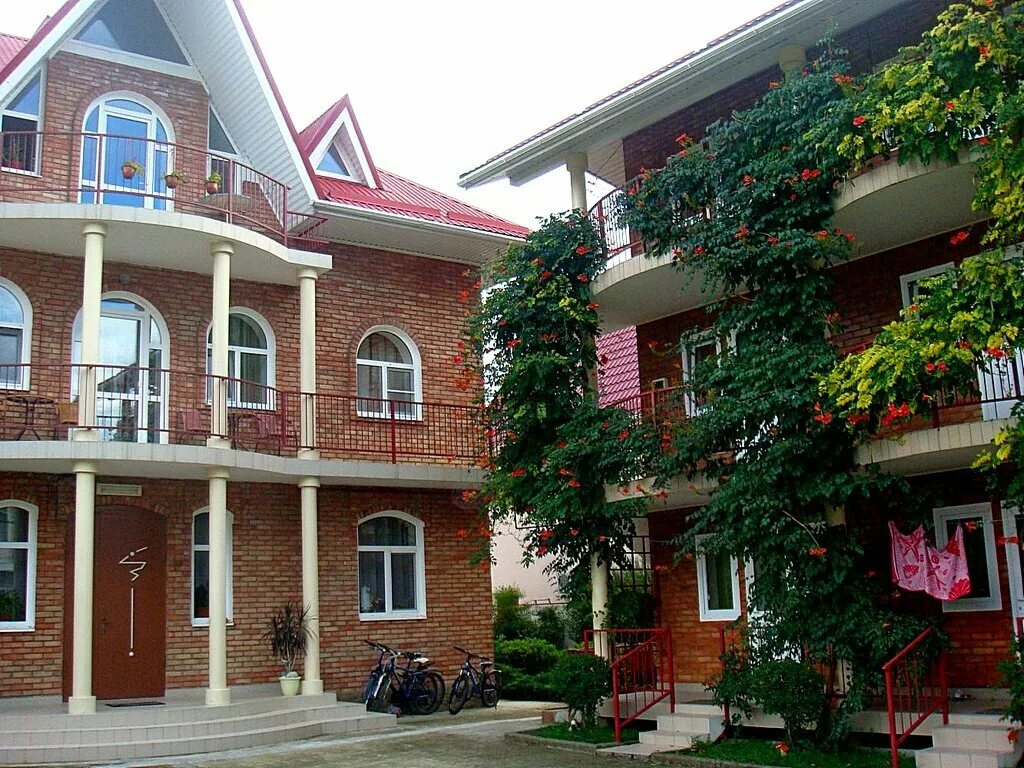 гостевой дом тормахова. гостевой дом тормахова. гостевой дом на камозина 5 лазаревское. лазаревское ул тормахова. лазаревское тормахова картинки.