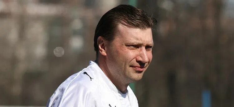 Футболисту "Крыльев" Пиняеву потребуется операция и полгода на восстановление Дз