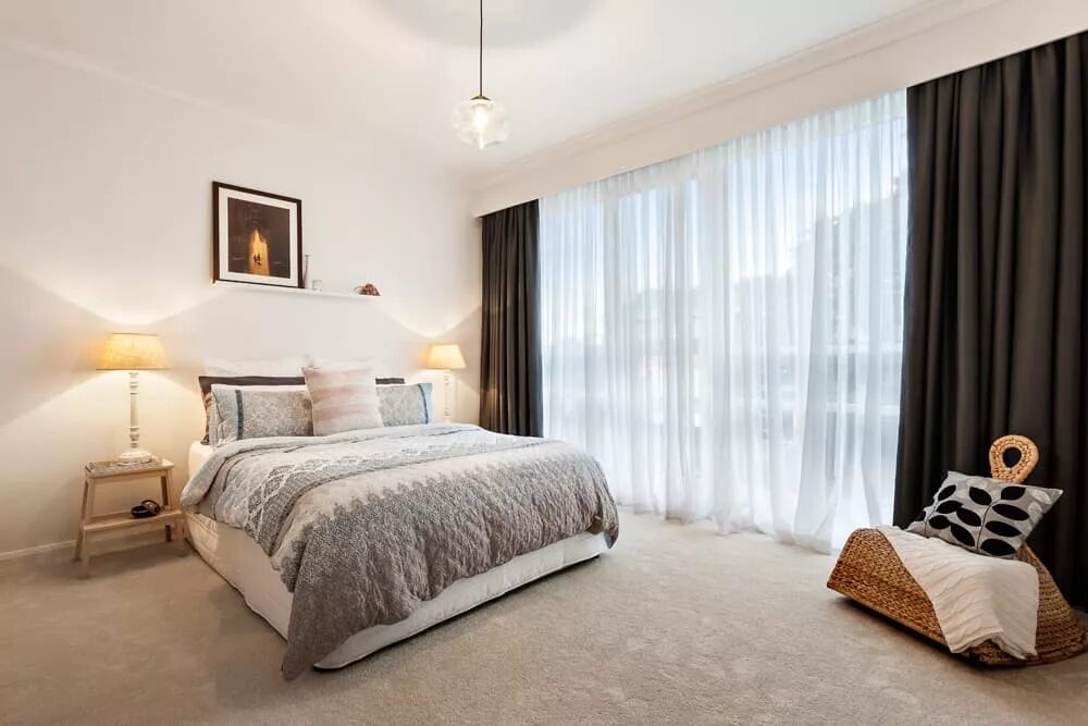 Шторы в гостиную. Светло бежевые шторы. Шторы пастельных тонов. Шторы бежевые. Шторы в спальню.