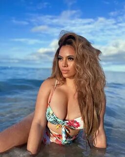 Dinah jane married