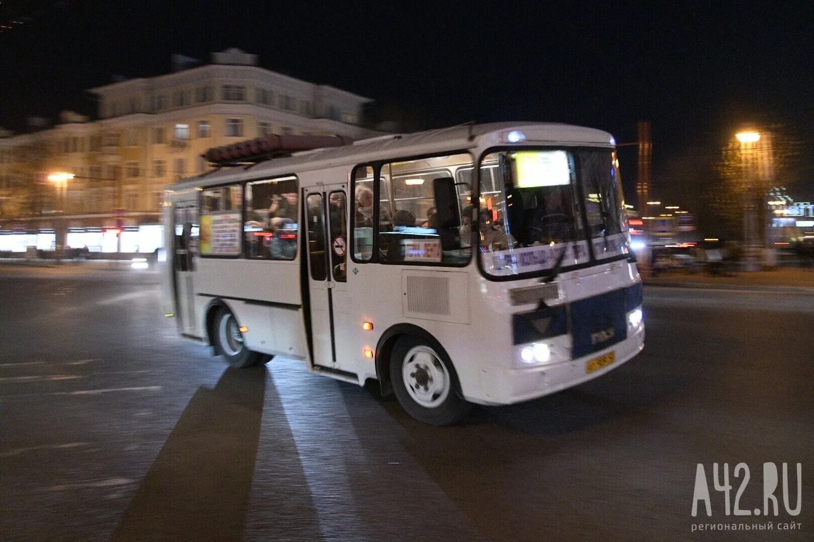 Маршрутка. Кемеровский автобус. Автобус маршрутка. Маршрутный транспорт. Автобус 3 кемерово