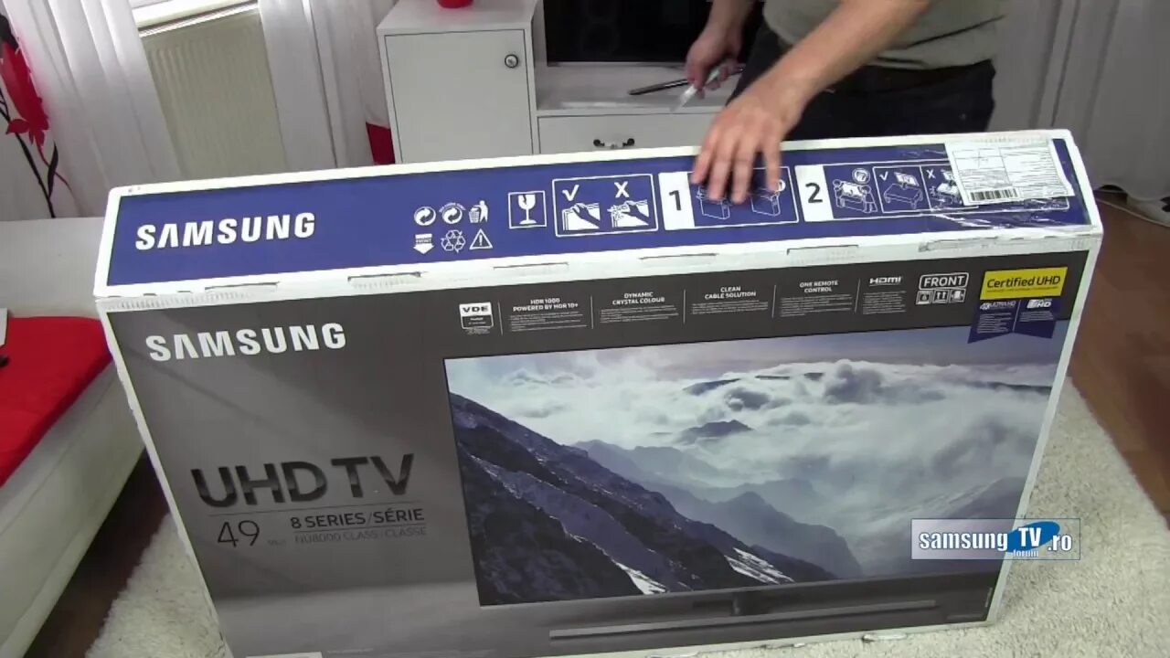 Самсунг ue40d8000ys. Упаковка телевизоров 65". Упаковка телевизора. Упаковка китайских камер. Телевизор самсунг в коробке 75 дюймов.