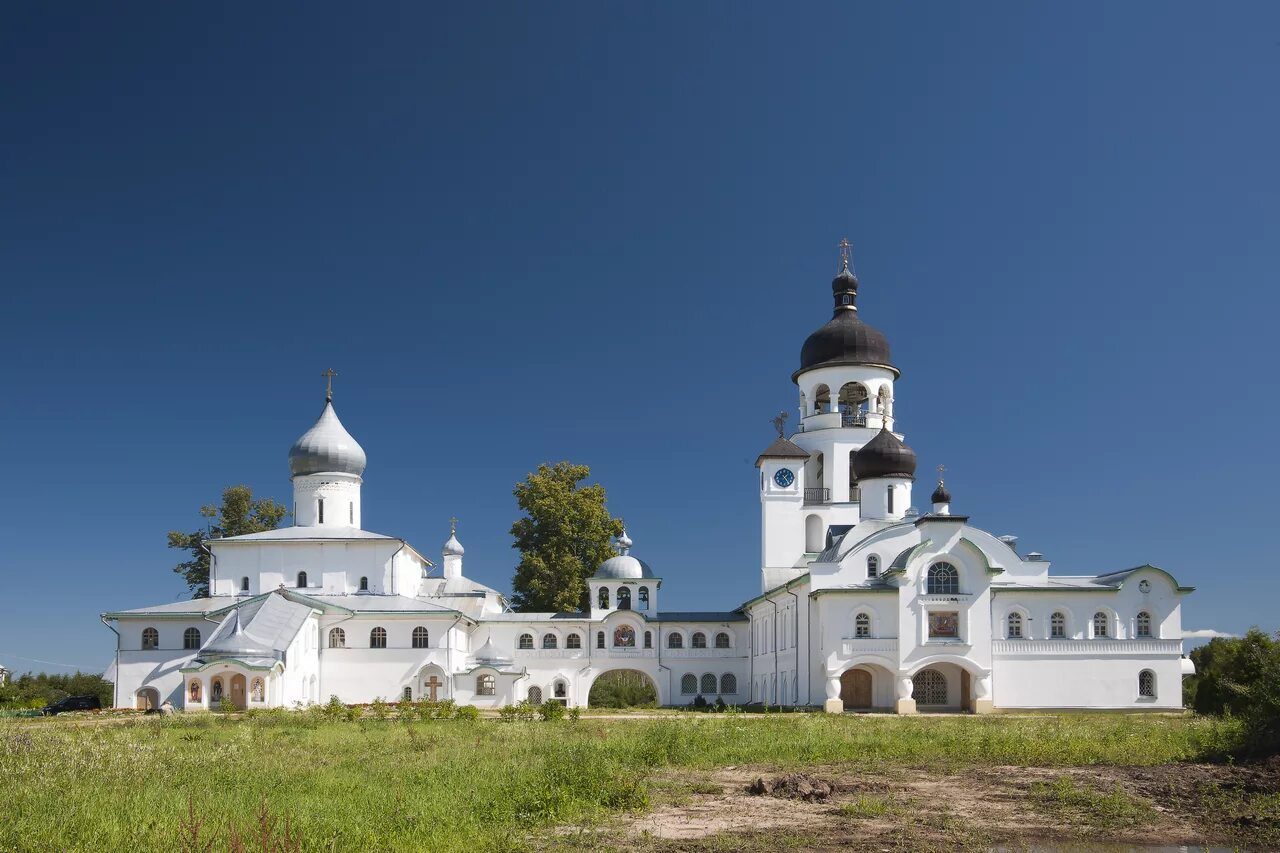 Иоанно-Богословский Крыпецкий монастырь. Крыпецкий монастырь Псков. Савво Крыпецкий монастырь. Иоанно-Богословский Савво-Крыпецкий мужской монастырь.