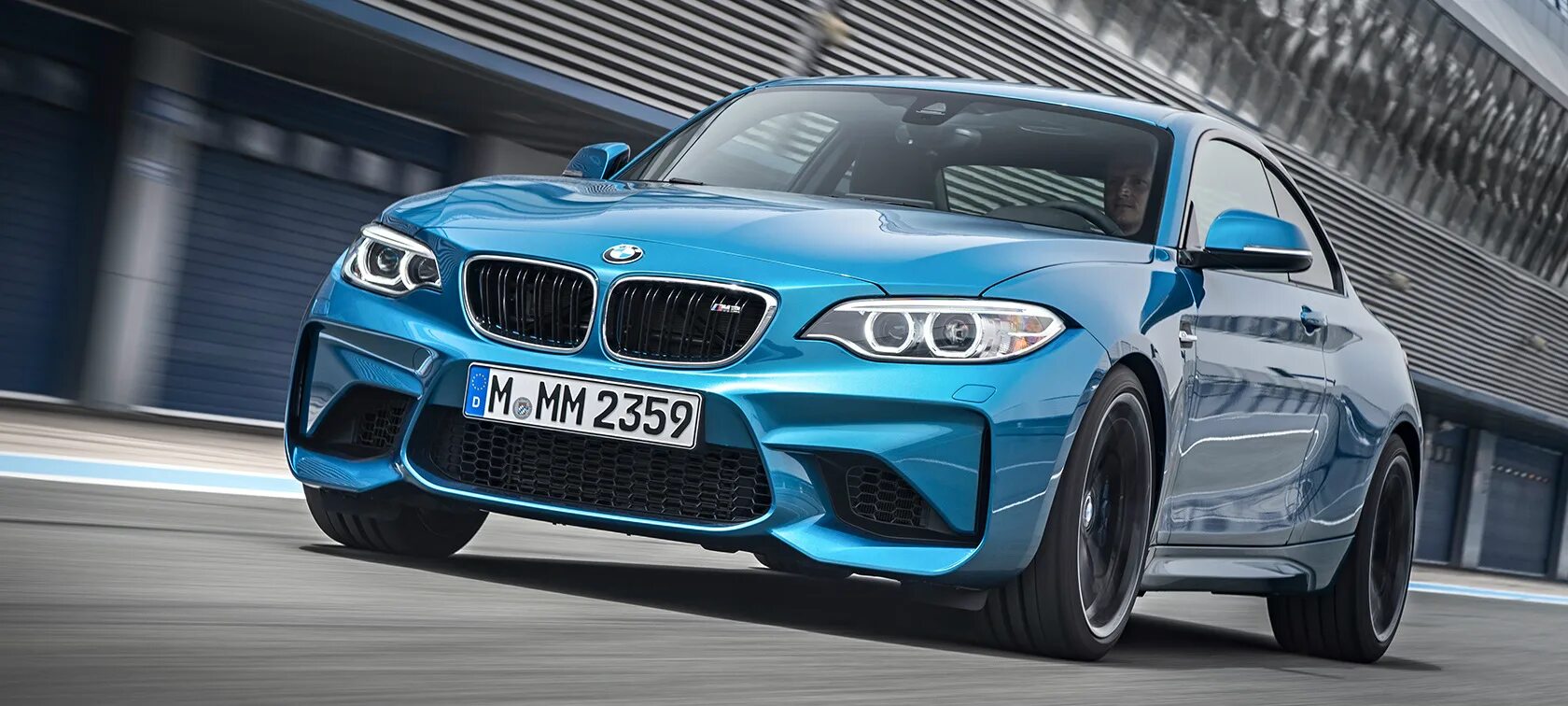 Bmw 118i 2021. Бмв x2 2018. Самый мощный двигатель бмв. Бмв м235i. Bmw m2 coupe.