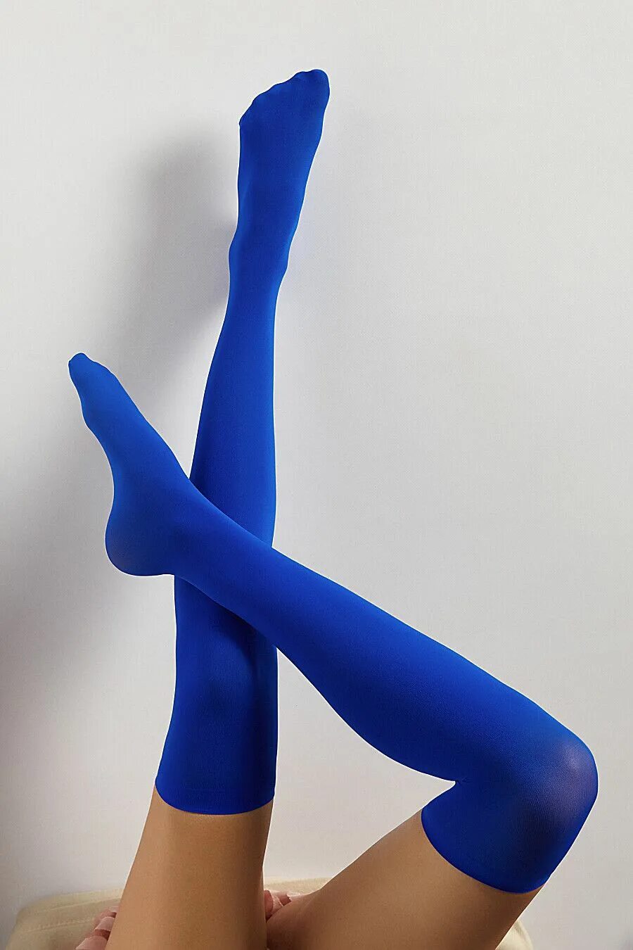 Голубые чулки. Колготки синий. Чулки из микрофибры. Чулки в сеточку голубые. Ярко синие чулки.