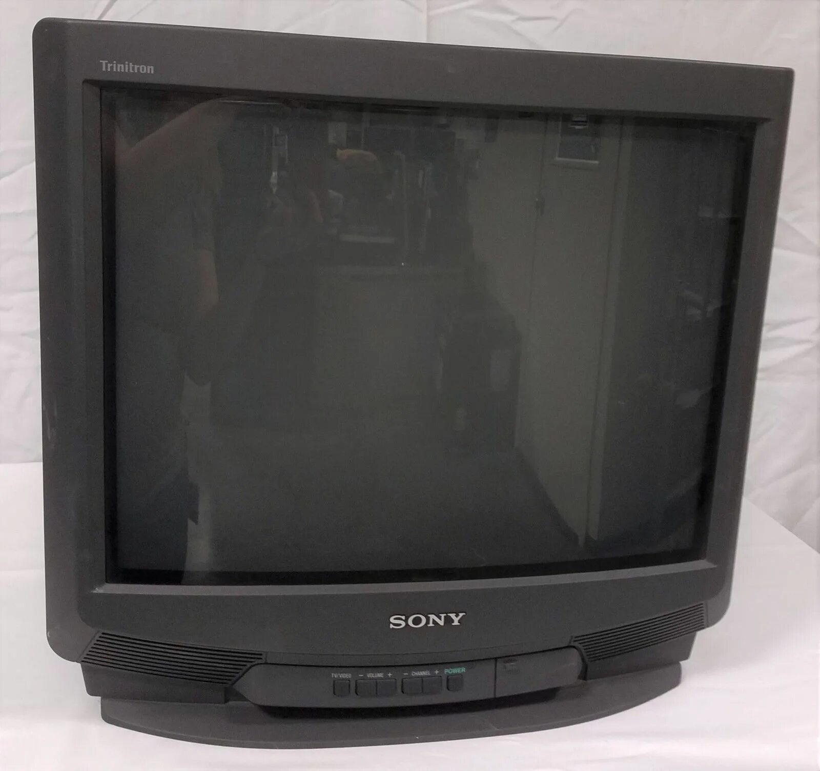 Ремонт телевизора sony trinitron. Sony Trinitron. Sony Trinitron kv1712. Телевизор Sony тринитрон. Телевизор Sony Trinitron 1990 года.