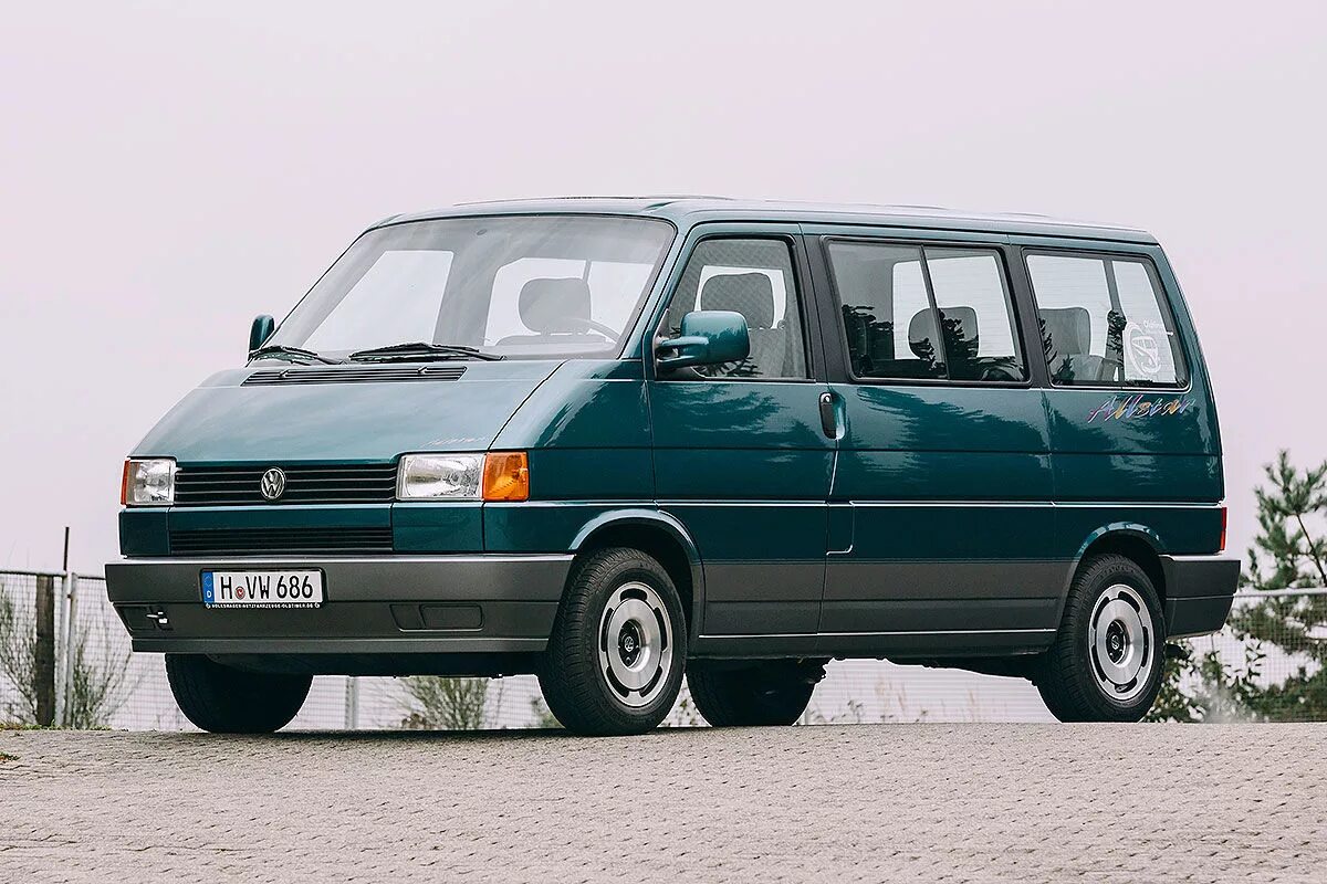 Фольксваген т4 бу в россии. Volkswagen t4. VW Transporter t4. Фольксваген Транспортер т4 Каравелла. Volkswagen t4 1998.