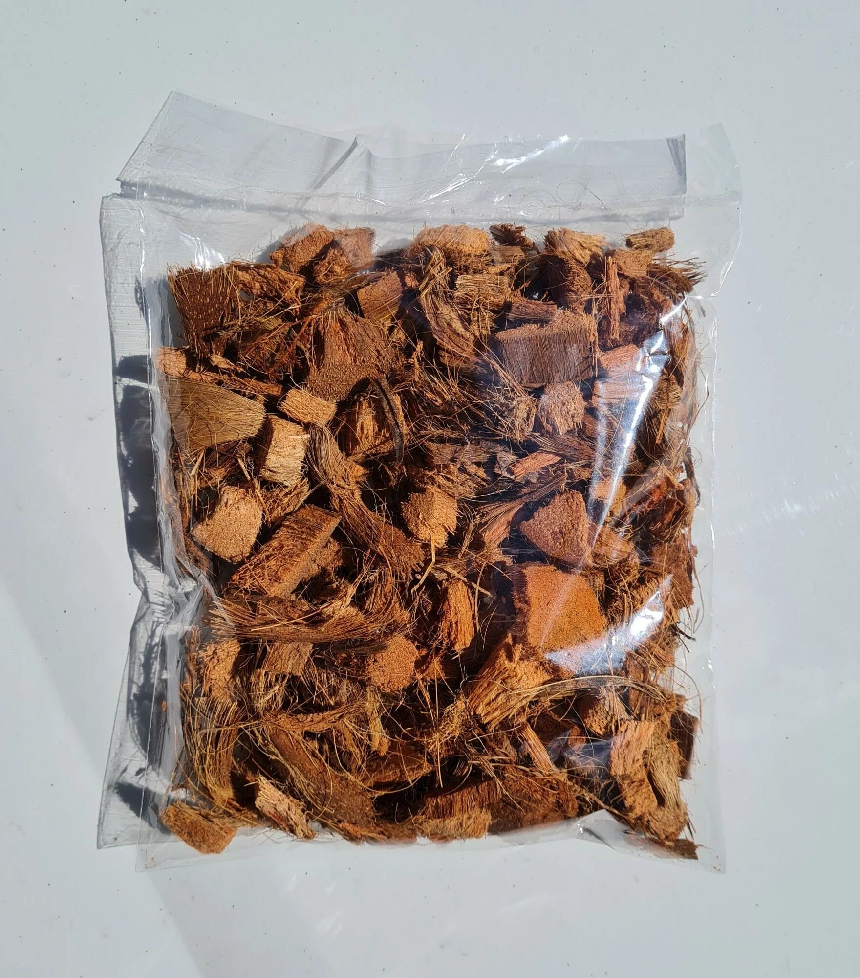 Торф кокосовый listok для орхидей 1кг. Doritos red chips. Чипсы на синем фоне. Кокосовые чипсы субстрат. Чипсы для растений.