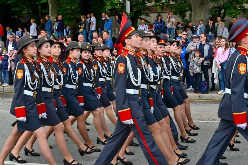 Военные училища для девушек 11 класс. Кадетское училище в Краснодаре для девочек. Женский кадетский корпус. Девушки кадеты. Кадетский класс девочки.