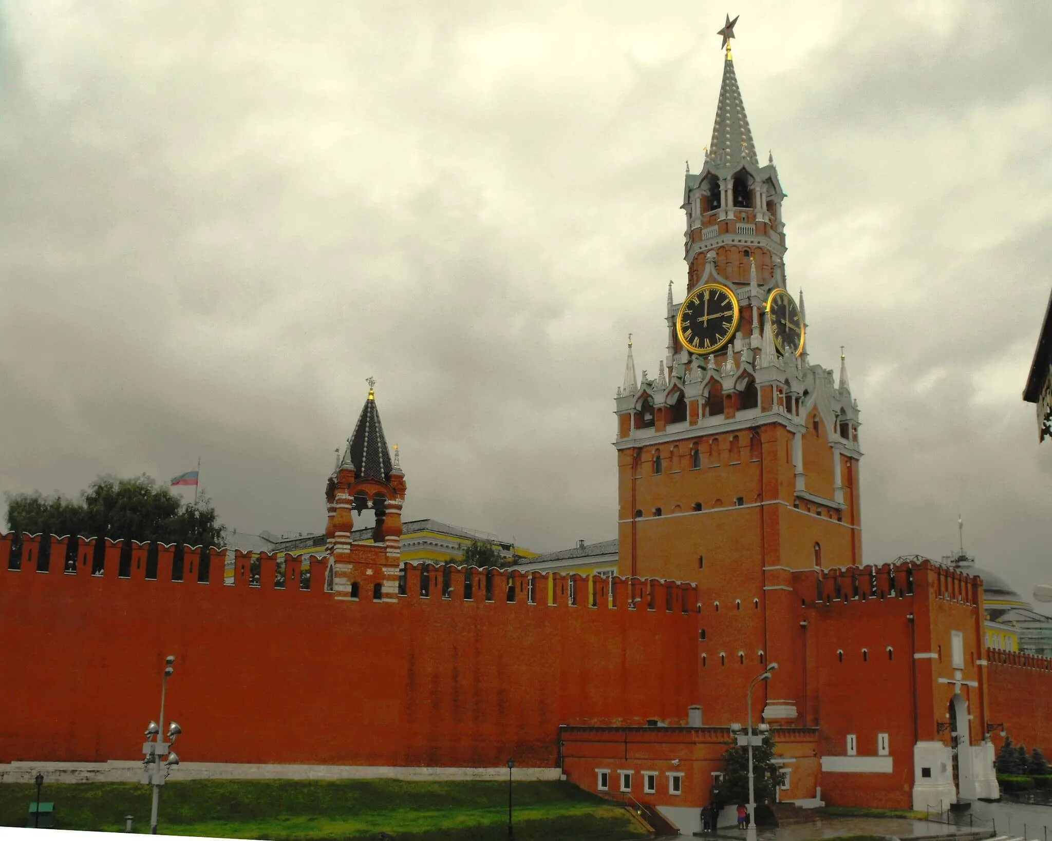 Крепость Кремль Москва. Замок Московский Кремль. Барбакан Московского Кремля. Московский Кремль крепость в центре Москвы.