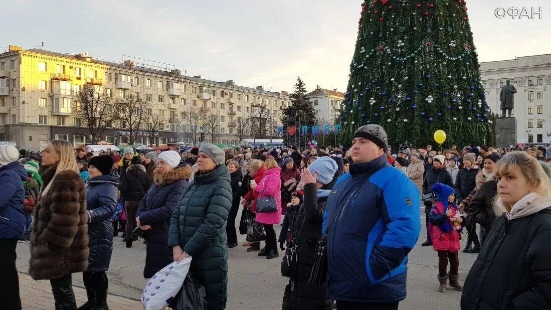 Лнр 2020. Художественные марки 2020. Лнр 2020. Парад в лнр. Вднх лнр 2020 ролики.