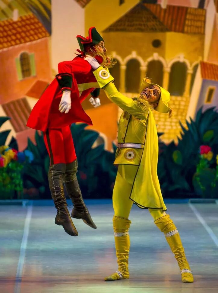 Чиполлино театр оперы и балета новосибирск. Балет чиполлино хачатурян. Балет чиполлино. Балет чиполлино. Михайловский театр балет чипполино.