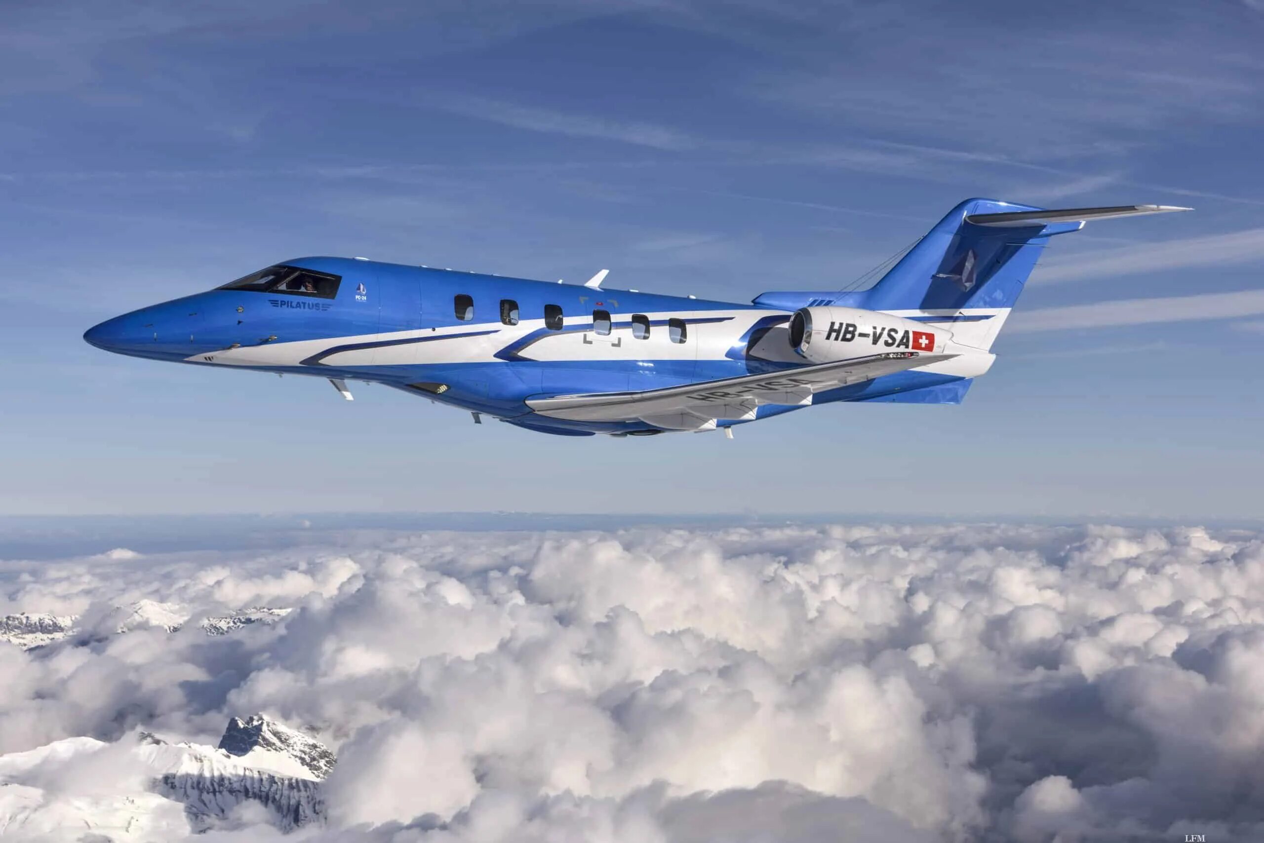 Пилатус рс. Самолет пилатус рс24. pilatus рс-24. pilatus pc-24. самолёт пилатус пс 24.