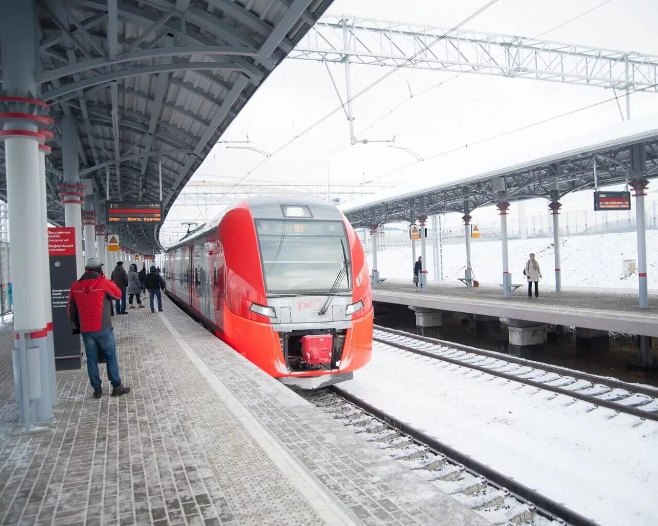 Мцк магадан. Метро андроновка. станция метро андроновка москва. мцк андроновка. андроновка станция поезда.