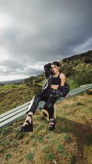 Slideshow sara02wolf nudes 