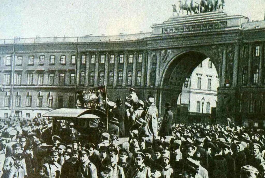 петроград в 1917 году. петроград февраль 1917. октябрьская революция петроград 1917. революция в петрограде 1917. революционный петроград год 1917.