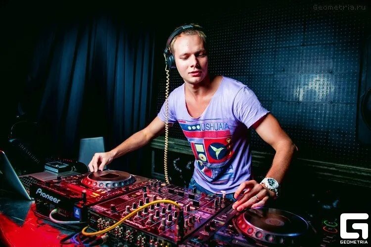 Dj desire. Dj desire. Ibiza dj. Диджей фирст. Years and years mp3.