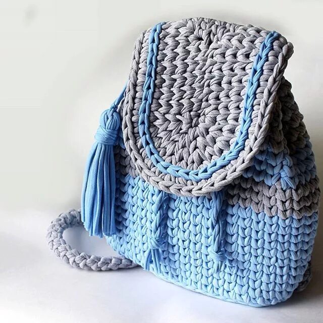 Рюкзак из трикотажной пряжи крючком. Рюкзак из трикотажной пряжи. Сумка вязаная. Рюкзак из трикотажной пряжи. Вязаный рюкзак крючком.