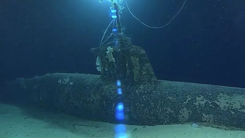 Курск под водой ванга. Затопленные подводные лодки. Затонувшая подводная лодка. Подводные лодки на дне. Подводная лодка на дне океана.