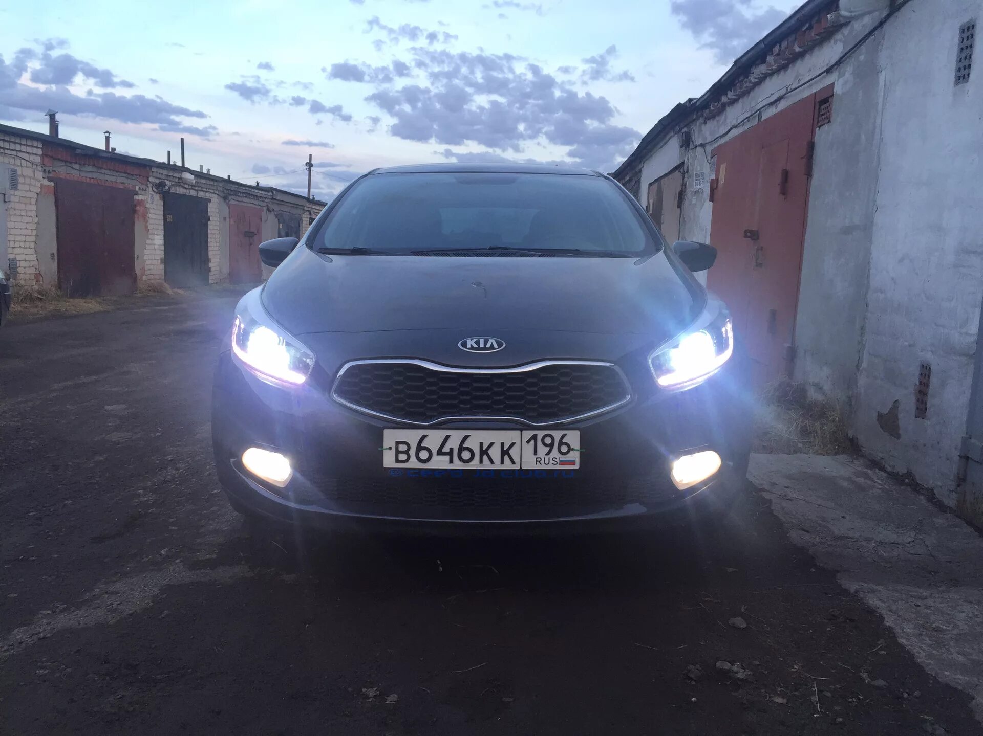 Led лампы Kia Ceed 2008. Светодиодные лампы h7 Kia Ceed JD. Kia Ceed JD ксенон h7. Диодные лампы ближнего света Киа СИД 2016.