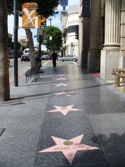 Аллея звезд в грузии. Аллея героев лысые горы. Аллея славы парк победы ставрополь. Аллея славы пермь. Аллея героев- волгоградский арбат.