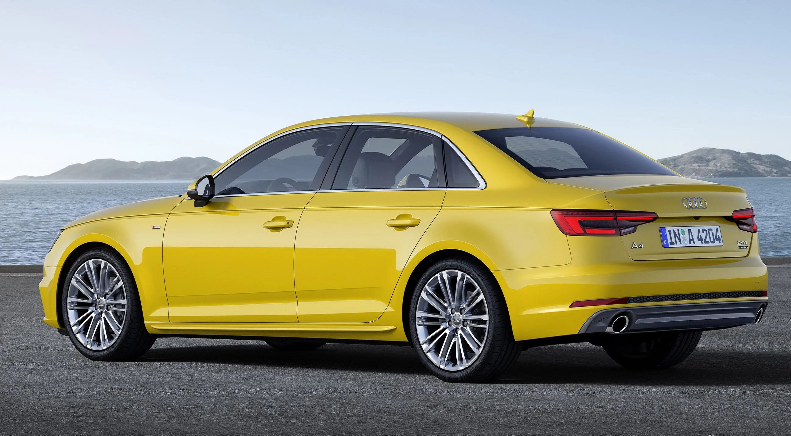 0 tfsi. Audi a4 b9. 2. Ауди а4 4 поколения. 4 фото новые.