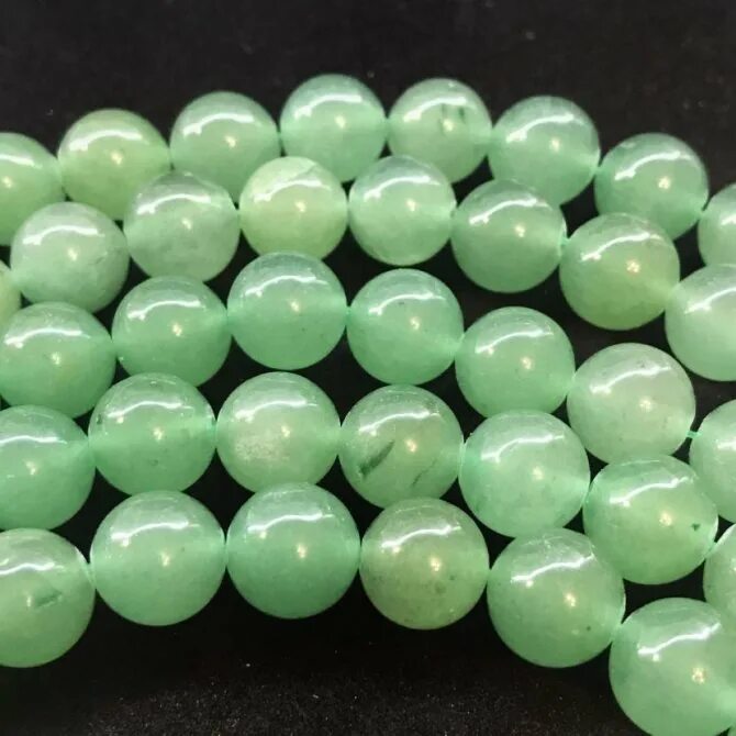 минерал авантюрин зеленый. авантюрин зеленый магические свойства. минерал авантюрин зеленый. камень талисман авантюрин. зеленый авантюрин или кварц.