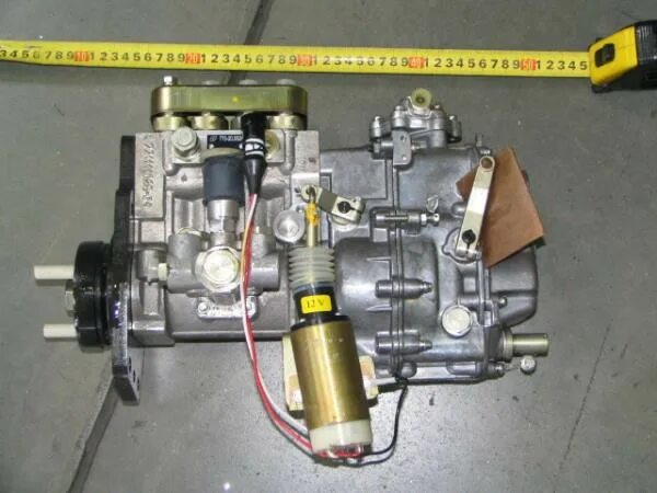 Тнвд добавить топливо. Тнвд газ 3308. топливный насос газ 3308. тнвд 773 20.05 форсунка. насос тнвд газ 3308.