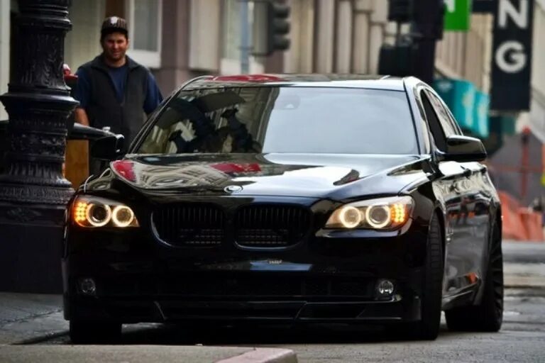 Брат тачки. БМВ е38 бандитская. BMW бандитская машина вора е60. Бандитские Тачки. BMW Блатная.