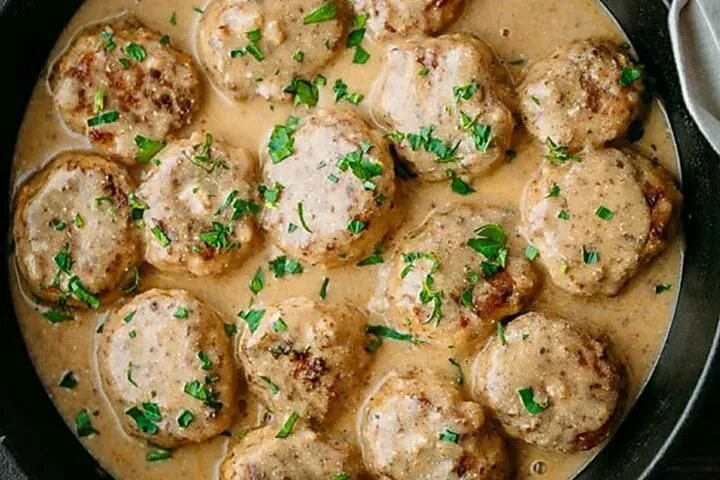 Котлеты в соусе из плавленного сыра. Rezept Kochrezepte, Interessante rezepte, R