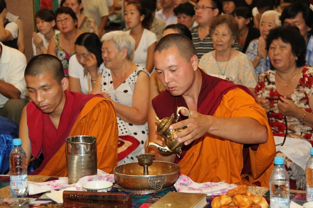 праздник буддистов сегодня