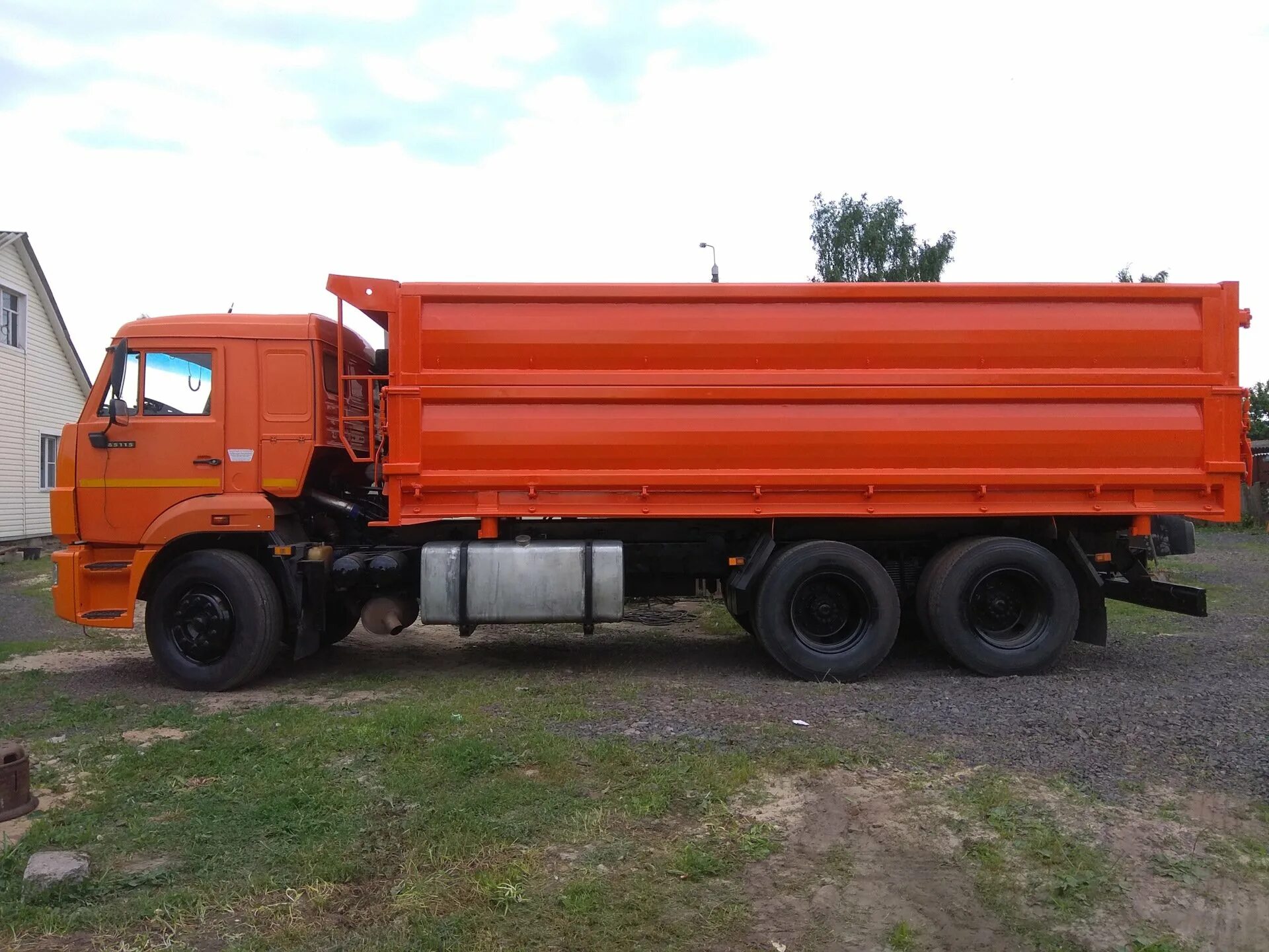 Манипулятор сельхозник. Камаз штурман кредо 68901. камаз 65115 штурман кредо. камаз 65115 сельхозник евро. кузова штурман кредо на камаз.
