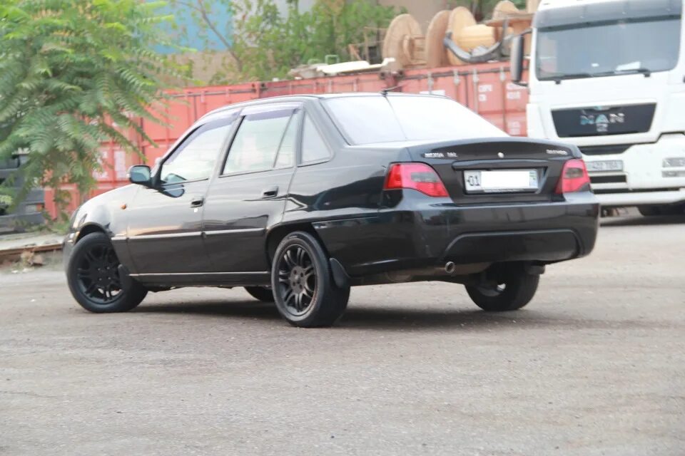 Можно ли на дэу нексия поставить. Daewoo nexia n150. нексия н150 r15.