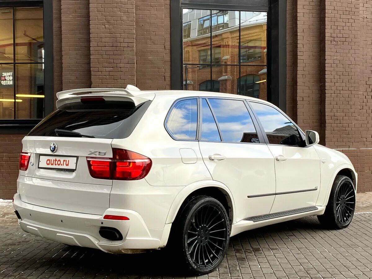 Купить бмв х 5. BMW x5 II (e70). БМВ х5 е70 белый. Джип БМВ х5 белый. BMW x5 белая.