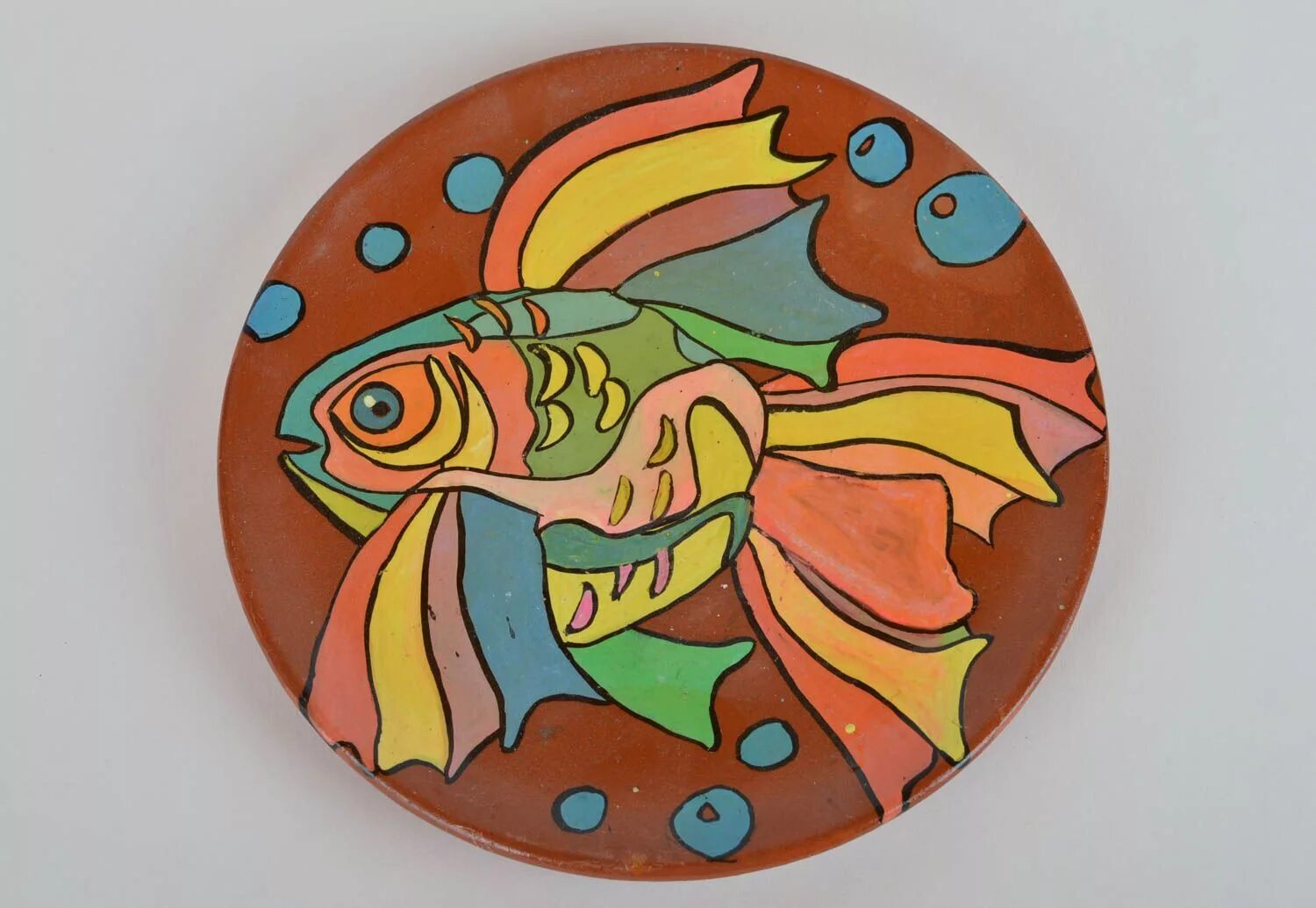 Тарелка рыбка. Декоративные тарелки рыбки. Расписные рыбки. Роспись деревянных тарелок. Роспись декоративной тарелки.