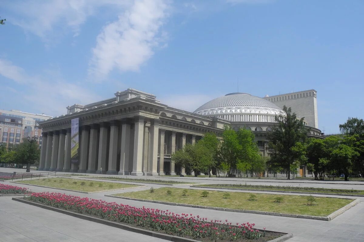 театр оперы и балета ярмарка