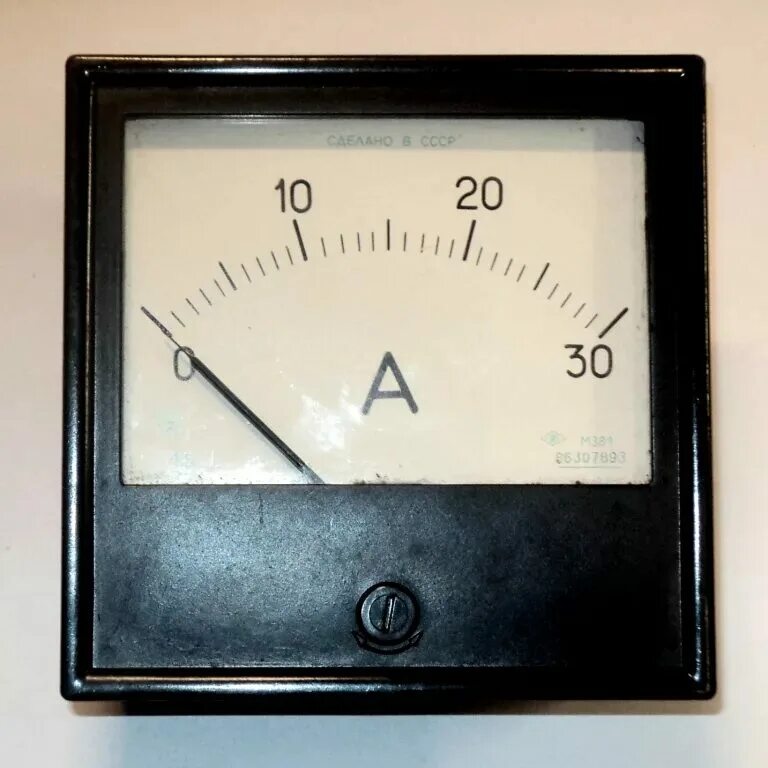 Вольтметр м2033. Щитовой амперметр переменного тока. Вольтметры м. М1611 10а. Амперметр м45м.