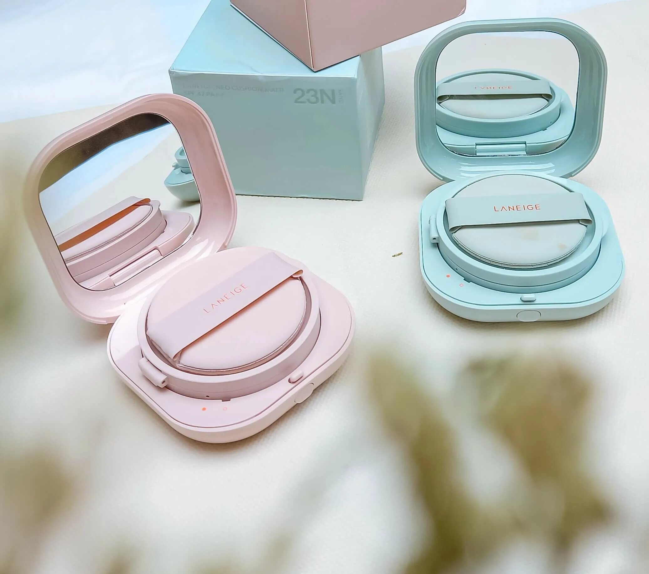 Кушон кушон внутри. Кушон glow. Кушон luxury golden cushion glow. Кушон glow. Aniege neo cushion matte.