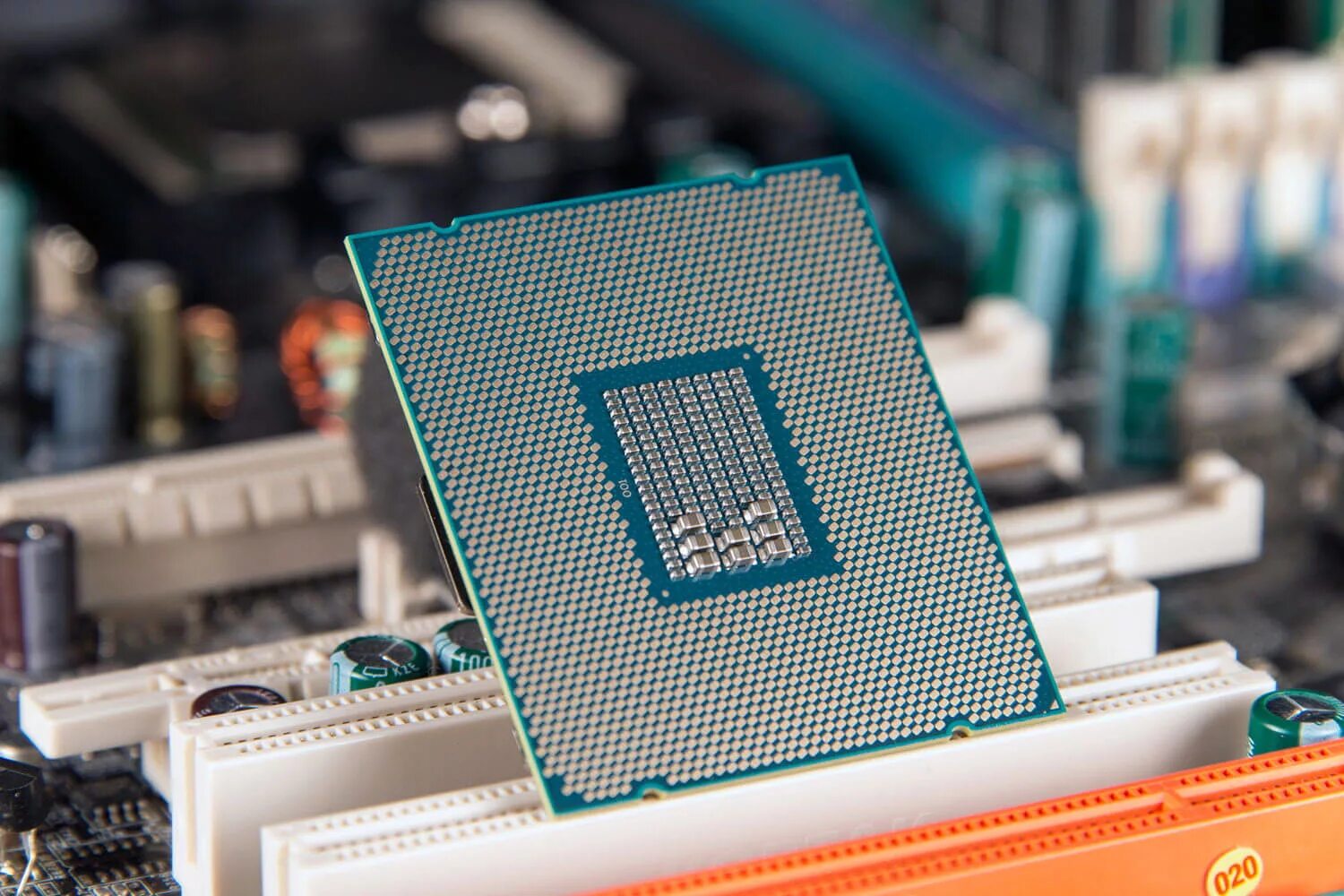 Intel 8 series. Процессор Intel Core. Интел 7. I9 9900t.