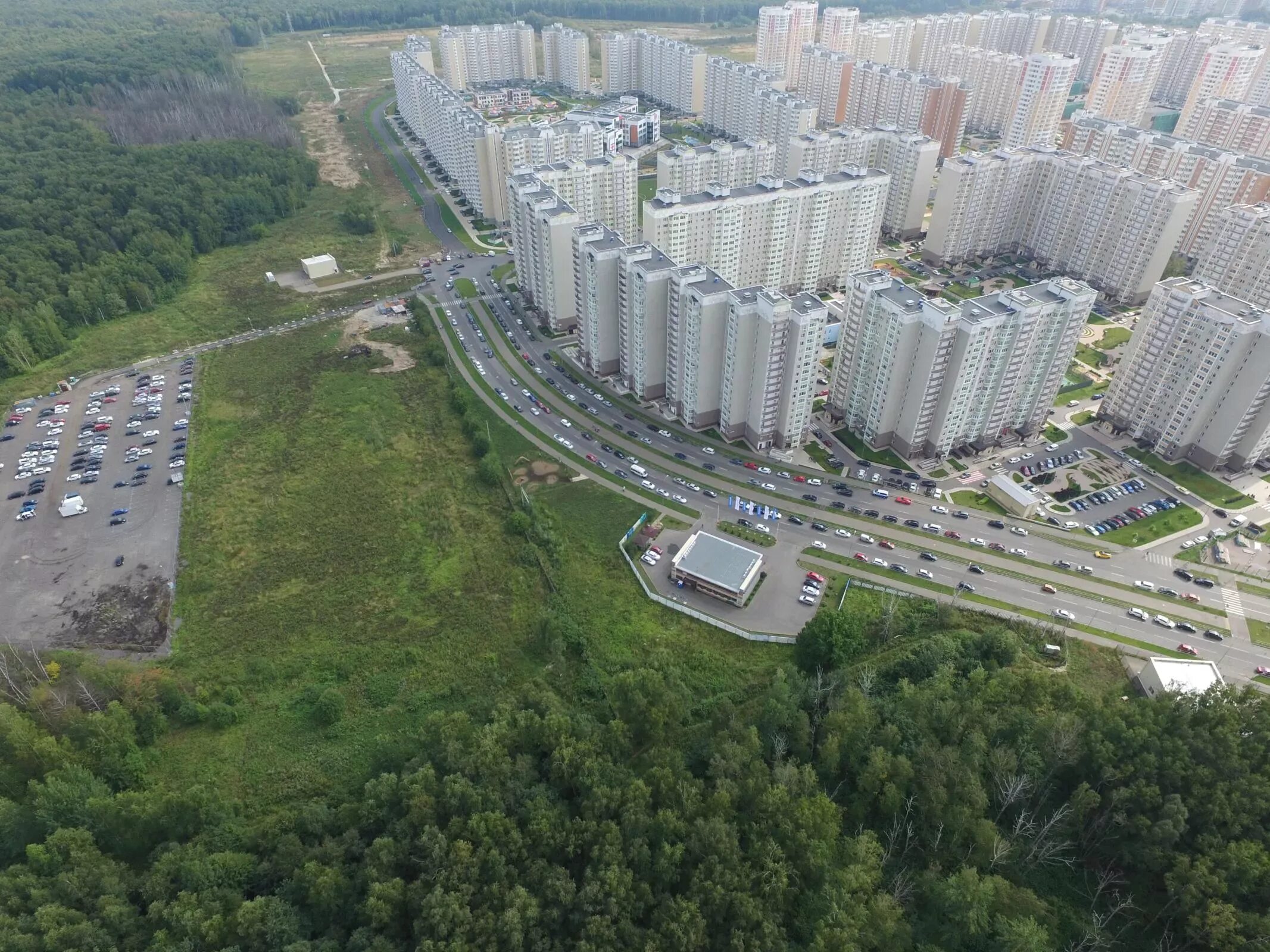 Первый Московский город-парк. ЖК первый Московский город парк. Город парк Московский 10 фаза. ЖК Абсолют Московский город парк.