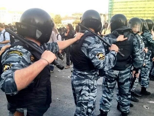 Подразделение омон. Омон краснодар фото. Крымские татары автопробег. В аэропорту хабаровска заблокировали омон. В аэропорту хабаровска заблокировали омон.