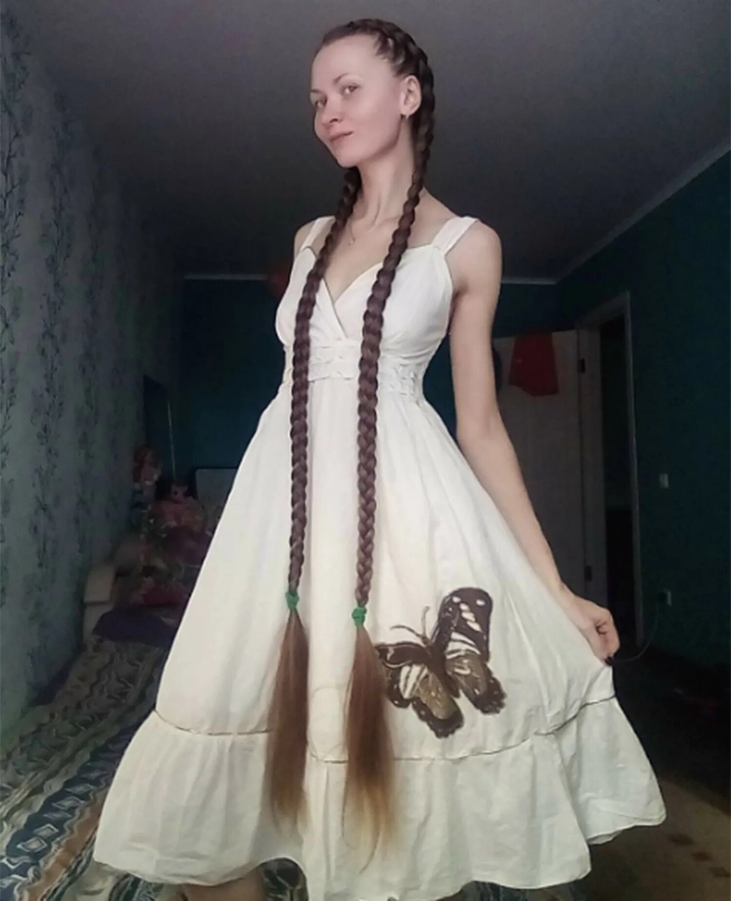 Коса до пят. Русская рапунцель дарья губанова. губанова дарья длинная коса. дарья губанова длинные волосы. русская рапунцель дарья губанова подстриглась.