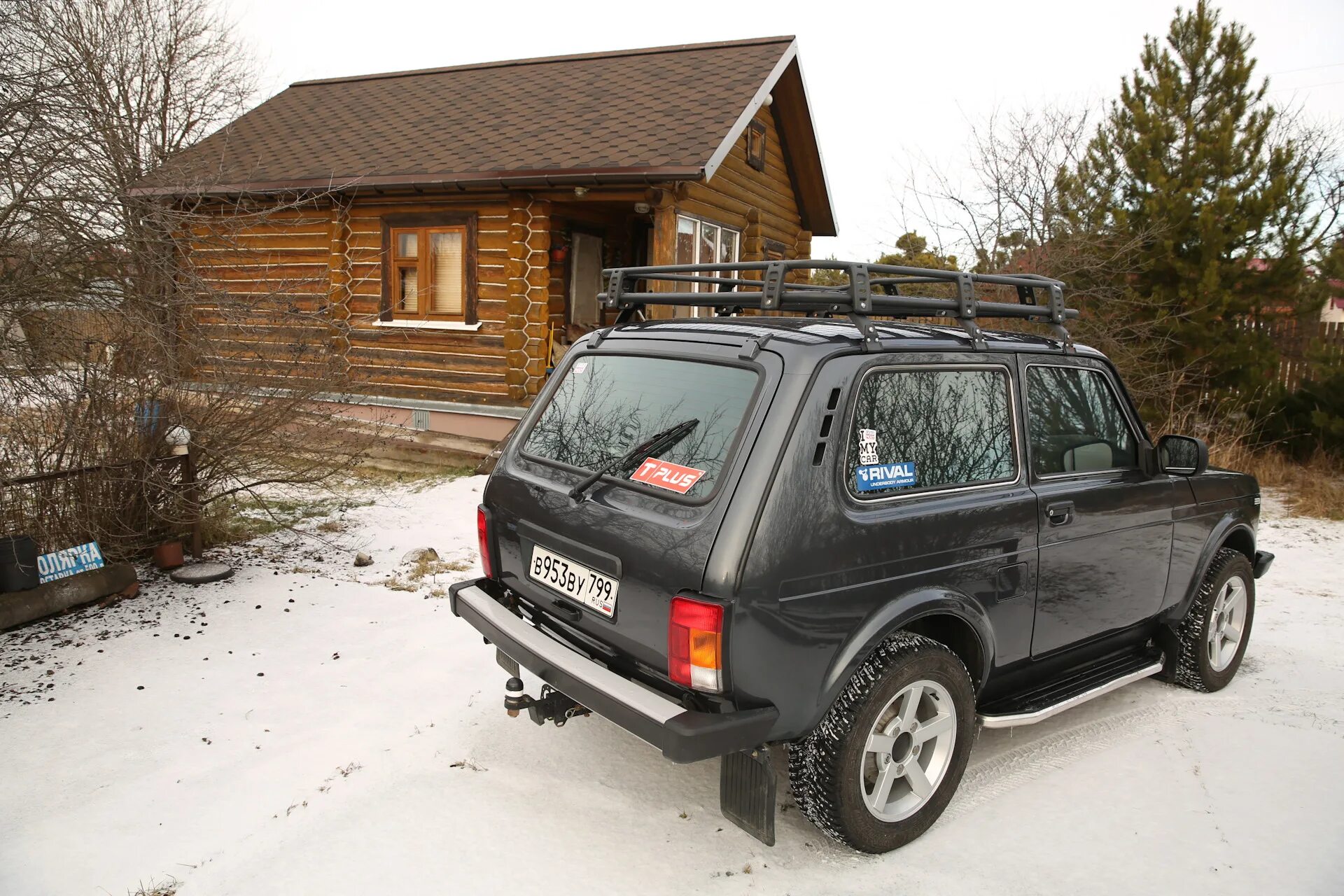 Купить ниву в новгородской области. Нива дача. Задние фонари Нива. Фонари от тройки на ниву. Нива 97 года фото.