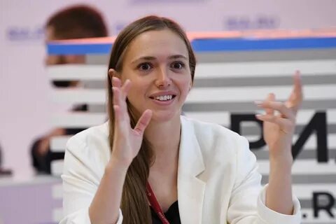 Почему ушла разуваева