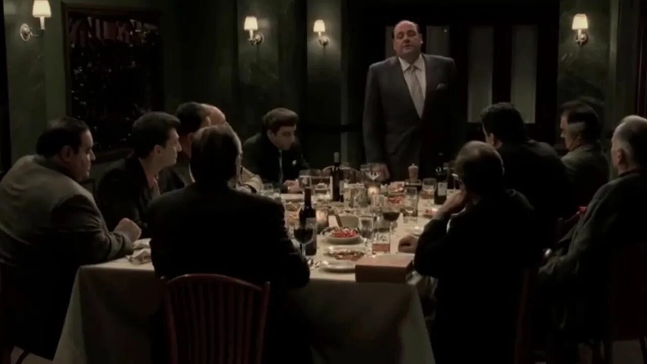 Речь тони. Миша марвин фото. Квн черный юмор. Тони роббинс оратор. Тони старк железный человек 2.