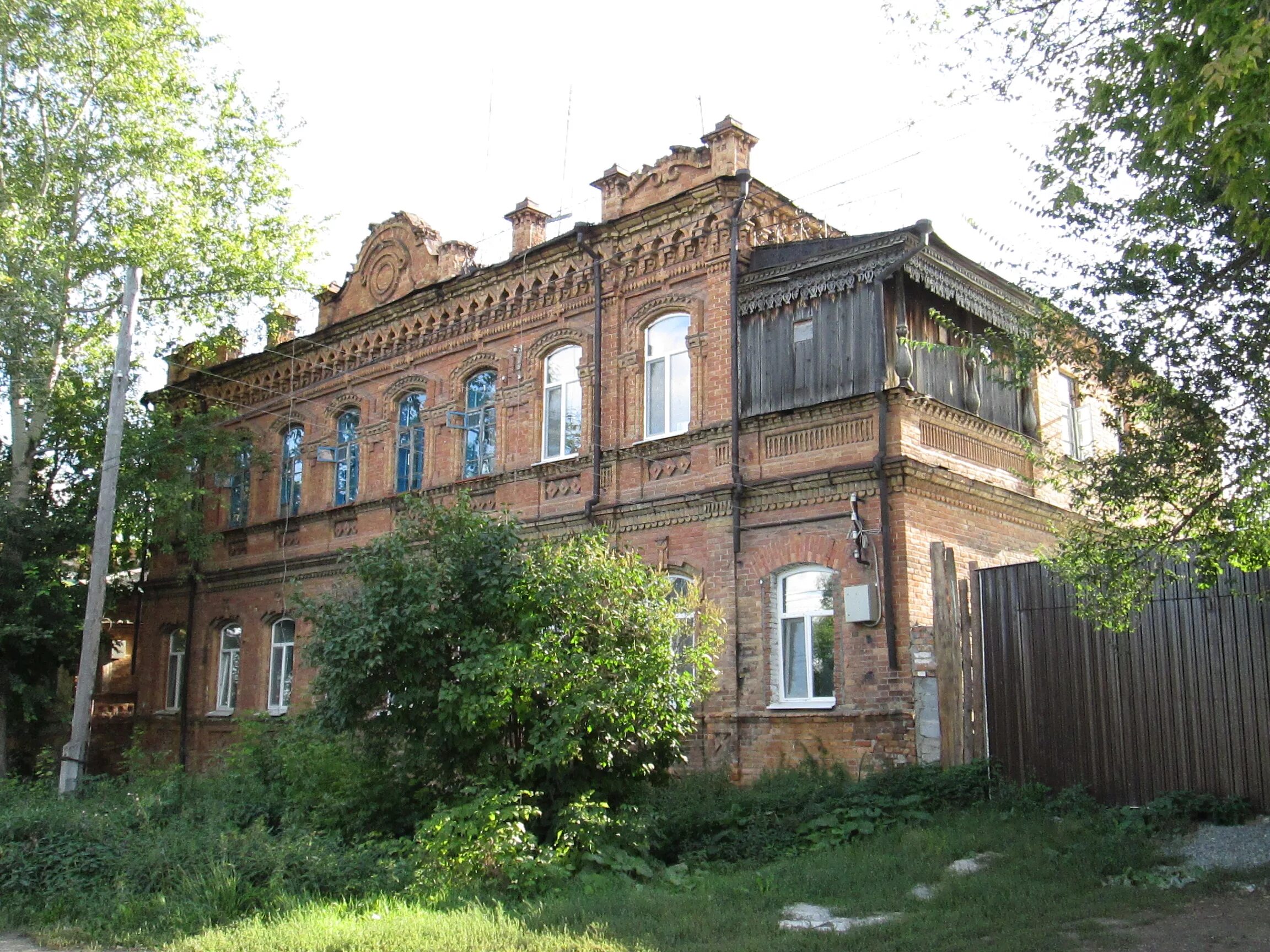 Памятники архитектуры ирбита. Ирбит улица чапаева. Ирбит старинные здания. Г. Муниципальное образование город ирбит города свердловской области.