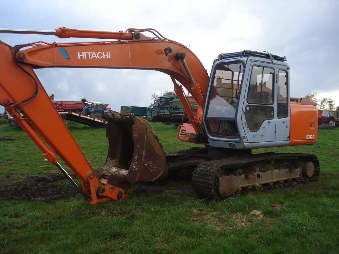 Экскаватор 120. Хитачи ех 120. Hitachi 120 экскаватор. Hitachi ex120-3. Хитачи 120 экскаватор габариты.